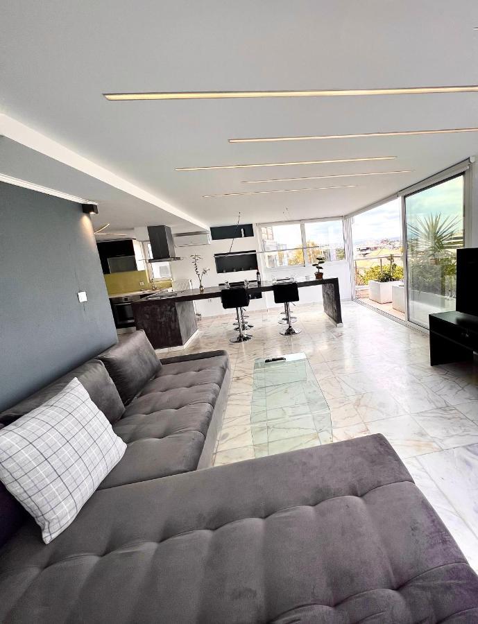 Citycenter Penthouse Mini Private Pool With Hydromassage And Great Town View Aten Exteriör bild