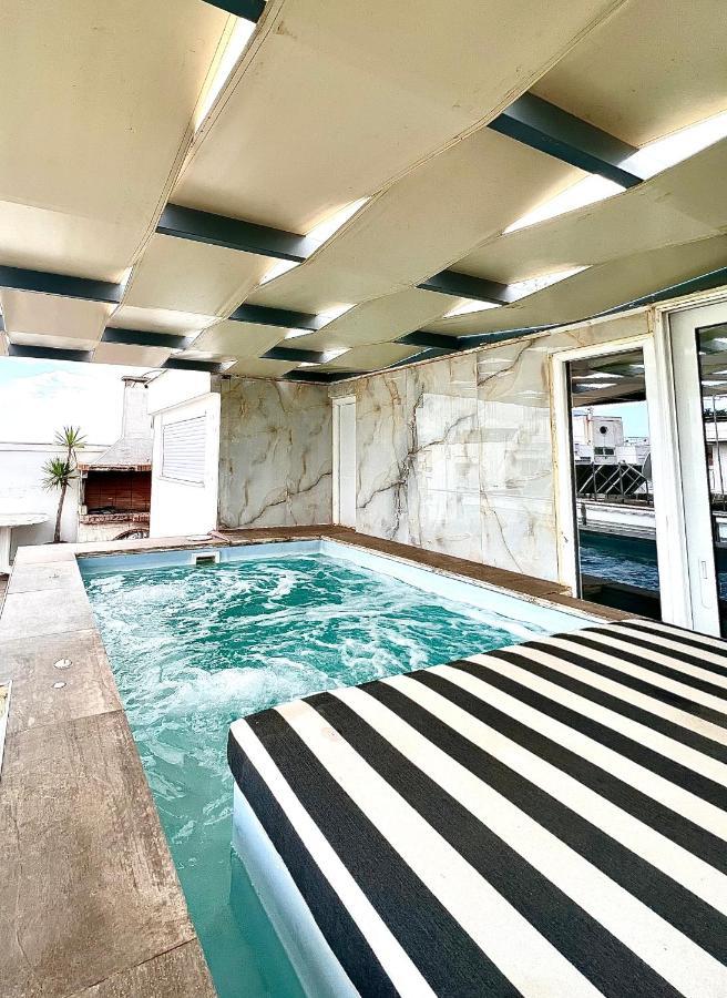 Citycenter Penthouse Mini Private Pool With Hydromassage And Great Town View Aten Exteriör bild